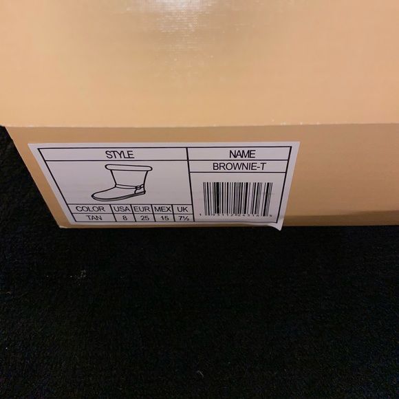 Toddler Girl Michael Kors boots - Picture 9 of 12